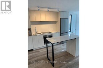 1 Jarvis St in Hamilton, ON - Building Photo - Building Photo