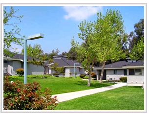 Creekside Apartments in Temecula, CA - Foto de edificio - Building Photo