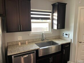 5370 Harmony Ln in Gulf Breeze, FL - Building Photo - Building Photo