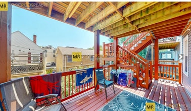 16 Carpenter St, Unit 2 in Boston, MA - Foto de edificio - Building Photo