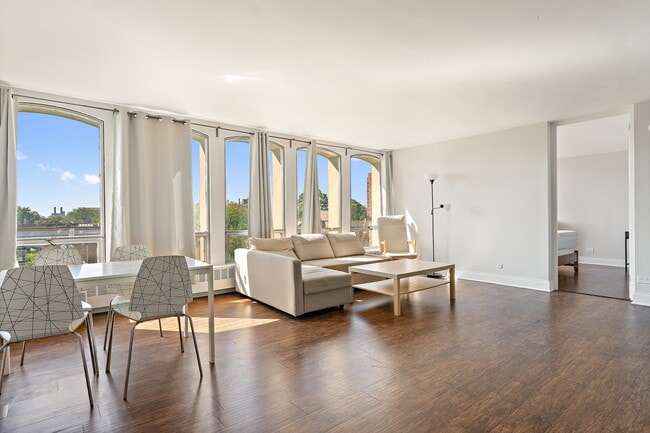 1450 E 55th Pl in Chicago, IL - Building Photo - Building Photo