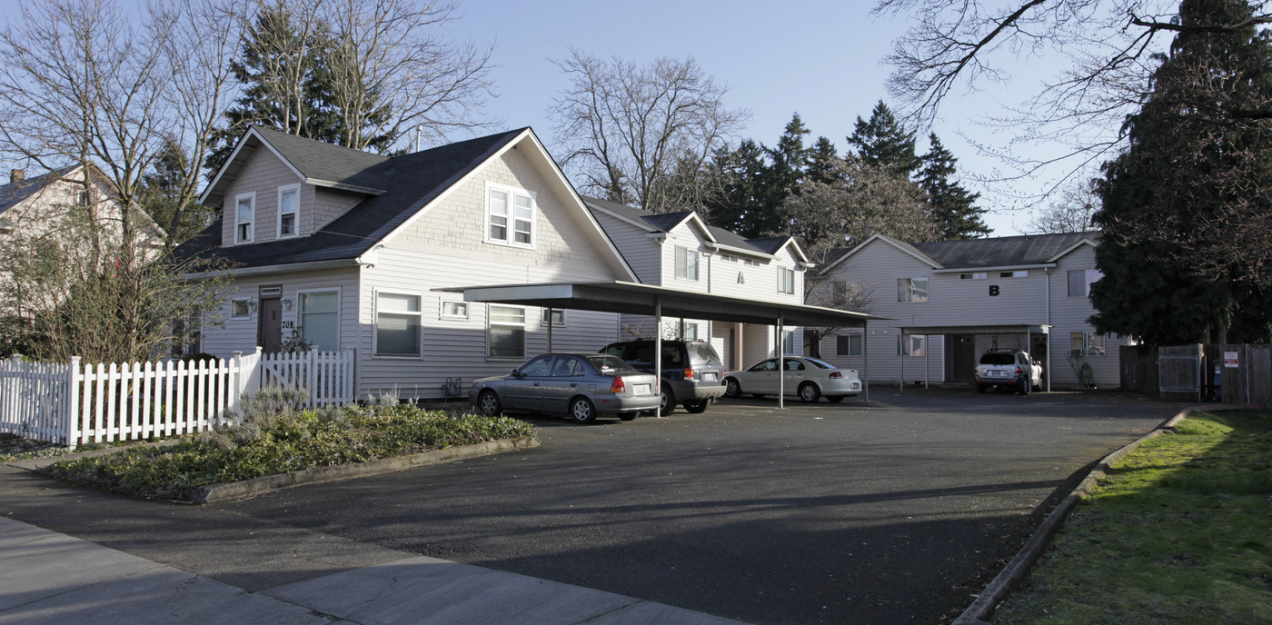 709 Gillis St in Vancouver, WA - Building Photo