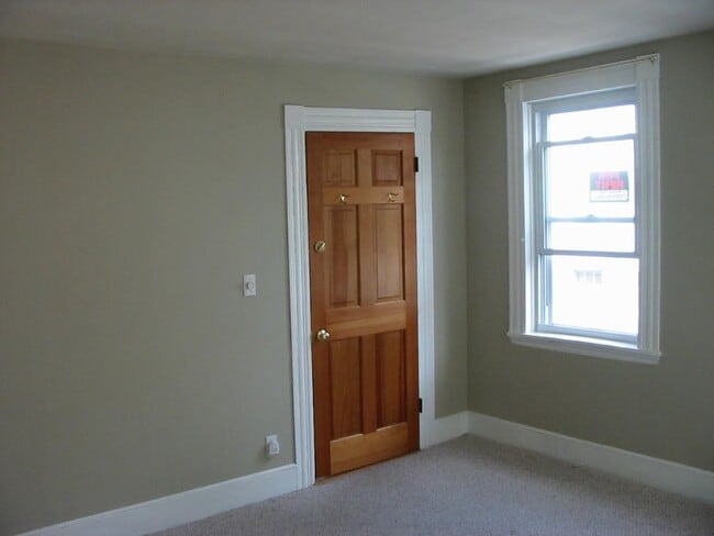 13 Lemon St, Unit Lemon St in Salem, MA - Building Photo - Building Photo