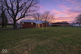 2183 S Fairview Dr in Shelbyville, IN - Building Photo - Building Photo