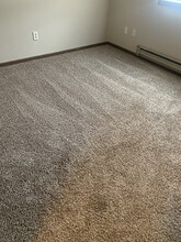 428 W Mills St, Unit 1 Bed in Winterset, IA - Foto de edificio - Building Photo