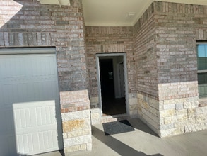 1700 Robinson Dr in Brenham, TX - Building Photo - Building Photo