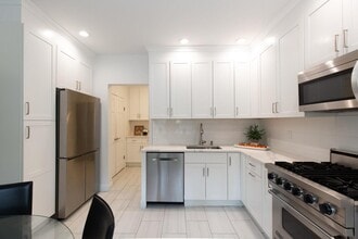 557 Martling Ave in Tarrytown, NY - Building Photo - Building Photo