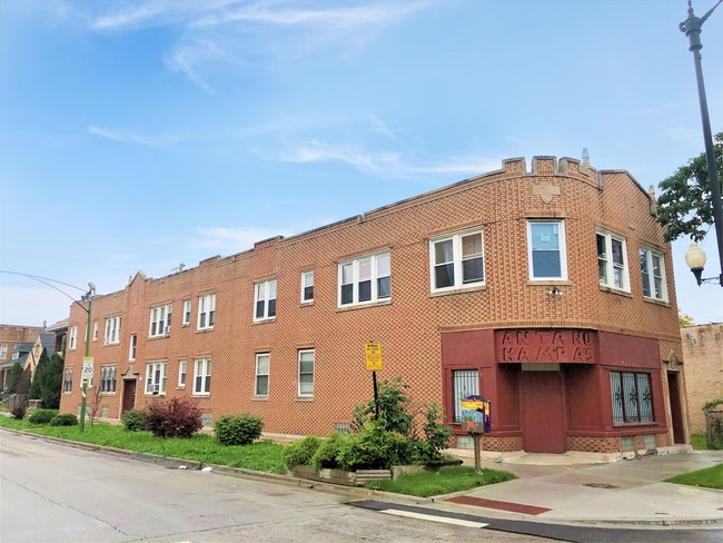 2656 W 69th St in Chicago, IL - Building Photo - Building Photo