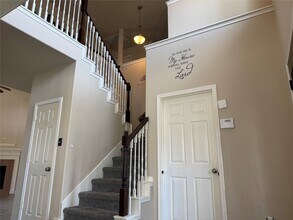 30606 Woodson Trace Dr in Spring, TX - Foto de edificio - Building Photo