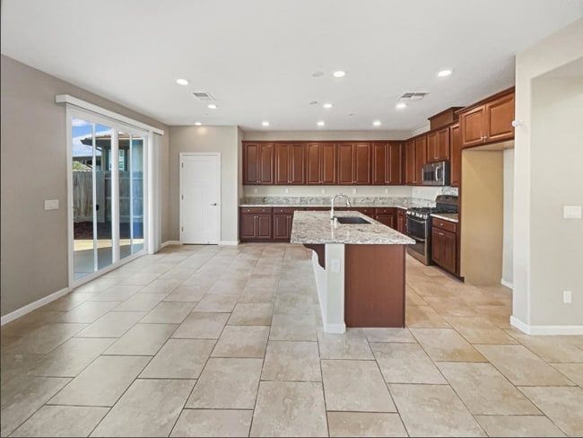 5021 Birch Valley Way in Rancho Cordova, CA - Building Photo - Building Photo