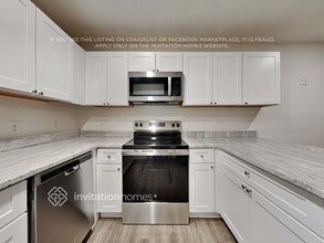 8100 Rambler Rose St in Fort Worth, TX - Foto de edificio - Building Photo