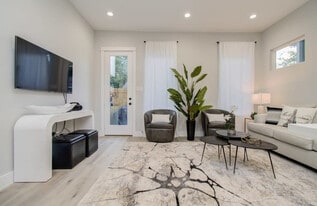 2105 Sam Wilson St in Houston, TX - Building Photo