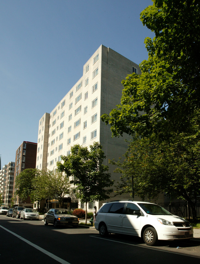 King Towers in Washington, DC - Building Photo - Building Photo