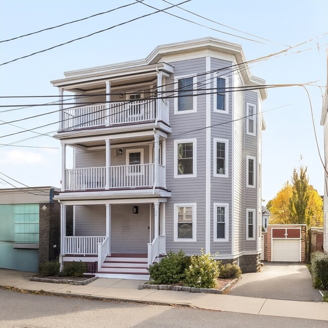 22 Clarendon Ave in Somerville, MA - Building Photo - Building Photo