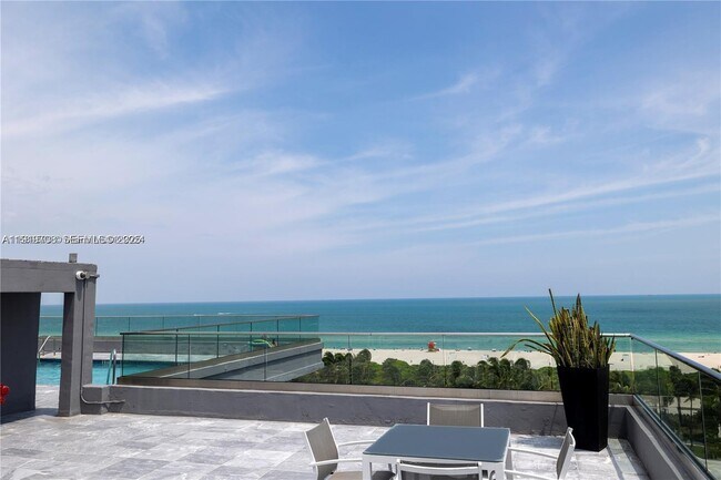 1255 Collins Ave in Miami Beach, FL - Building Photo - Building Photo