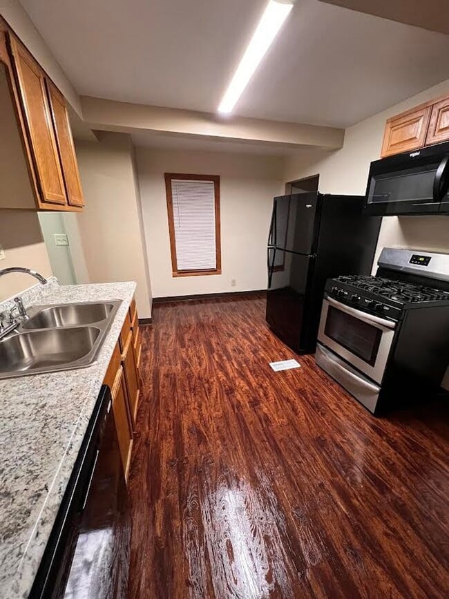 112 Hazel St in Girard, OH - Building Photo - Building Photo