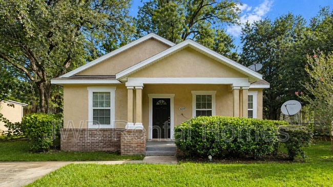 property at 1609 W 24th St
