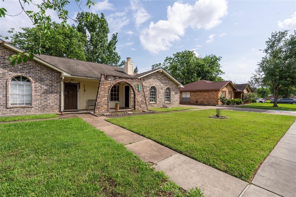 3763 Quiet Pl Dr in Houston, TX - Building Photo
