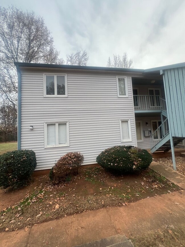 2010 Countrymens Ct in Charlotte, NC - Building Photo - Building Photo