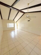 7205 W Sunrise Blvd in Plantation, FL - Building Photo - Building Photo