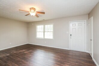 925 Virginia Ct SE in Conyers, GA - Building Photo - Building Photo