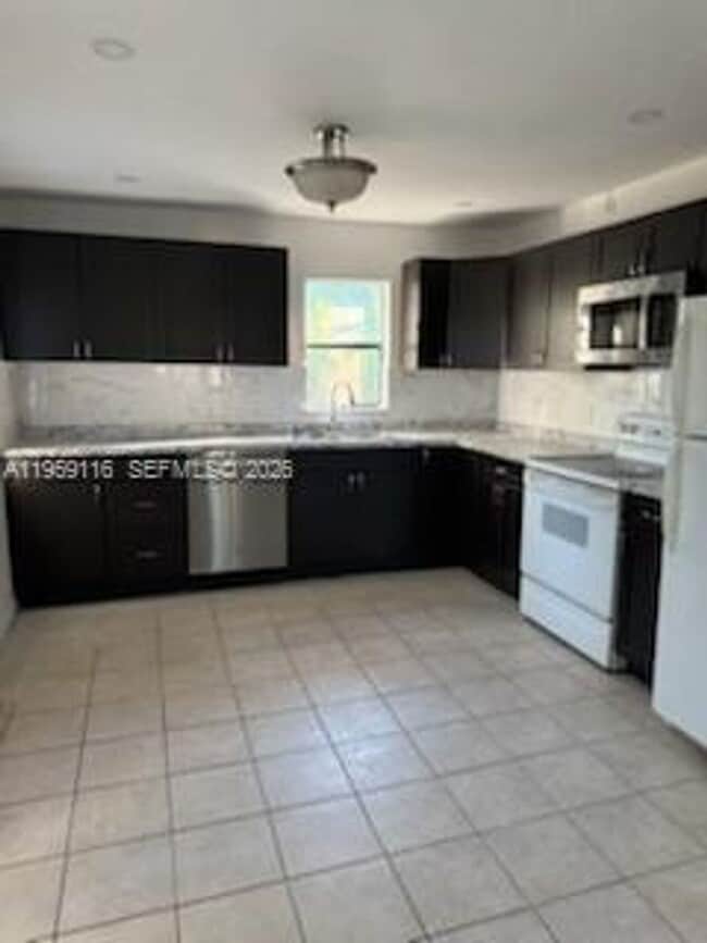 property at 1704 SW 43rd Ave