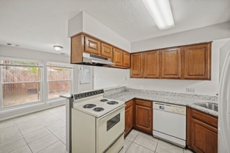 10814 Sugar Hill Dr in Houston, TX - Building Photo - Building Photo