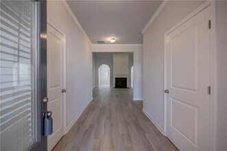 853 Crossroads Ct in Social Circle, GA - Building Photo - Building Photo