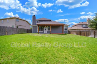 6108 Merion Way in Schertz, TX - Building Photo - Building Photo