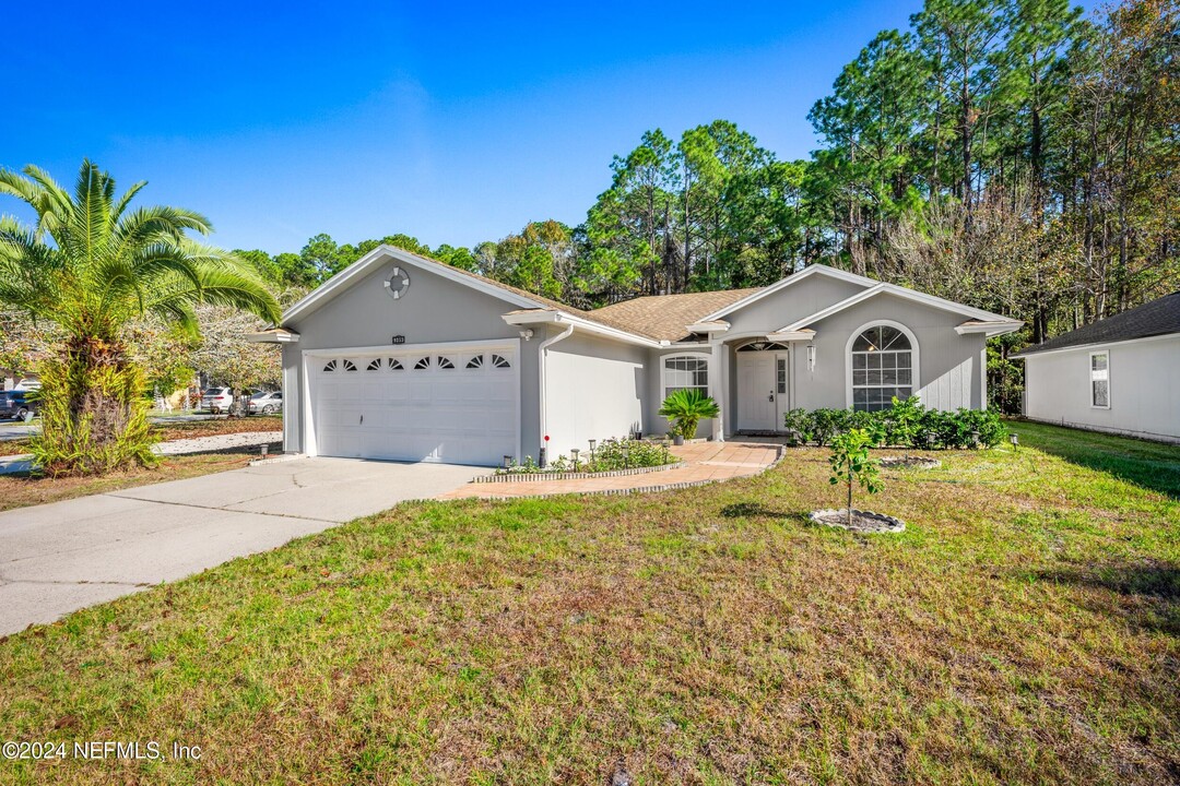 9353 Cumberland Isle Dr in Jacksonville, FL - Building Photo