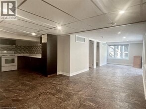 19 Hahn Pl in Kitchener, ON - Building Photo - Building Photo