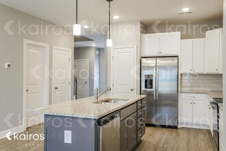 3709 Oak Leaf Wy in Greenville, NC - Building Photo - Building Photo