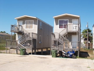 214 Huisache St in South Padre Island, TX - Building Photo