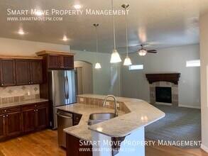 687 W Laughton Dr in Meridian, ID - Building Photo - Building Photo