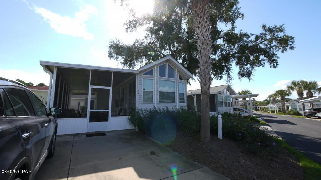 1219 Thomas Dr in Panama City Beach, FL - Foto de edificio