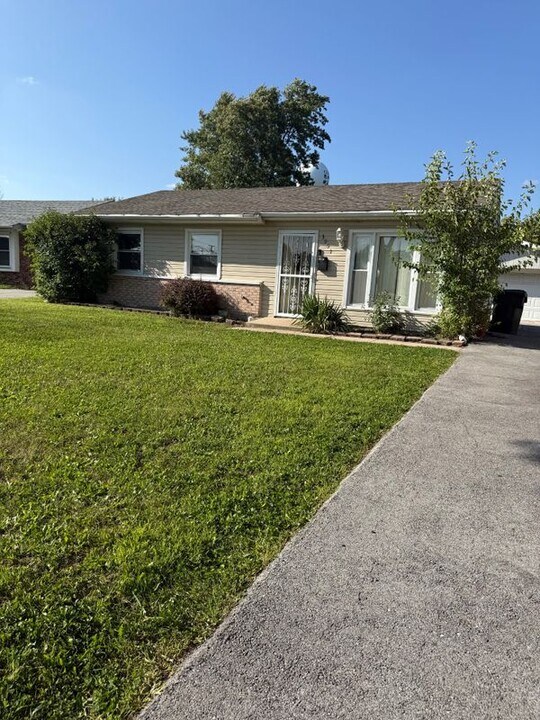 3951 171st St in Country Club Hills, IL - Building Photo