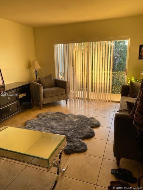 13903 SW 90th Ave-Unit -214E in Miami, FL - Building Photo