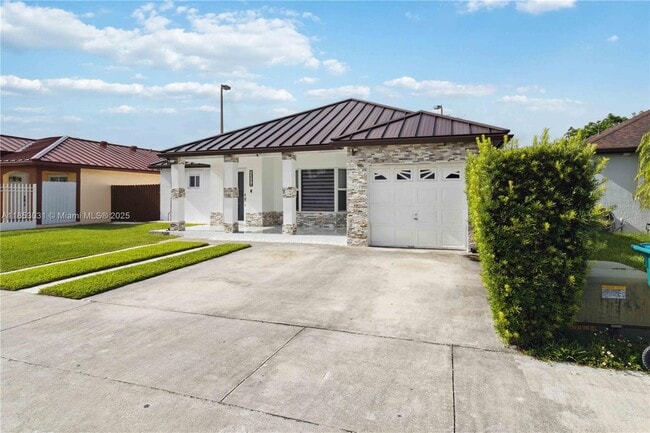 13774 SW 181st Terrace in Miami, FL - Building Photo - Building Photo
