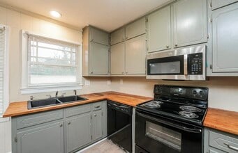 3688 Citation Dr in Decatur, GA - Building Photo - Building Photo