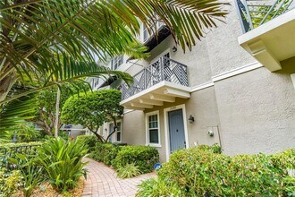2243 NE 9th Ave in Wilton Manors, FL - Building Photo - Building Photo