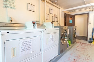 7 Charles St, Unit 1B in Roselle Park, NJ - Building Photo - Building Photo