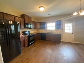 210 Edgarton Way in Bonaire, GA - Building Photo - Building Photo