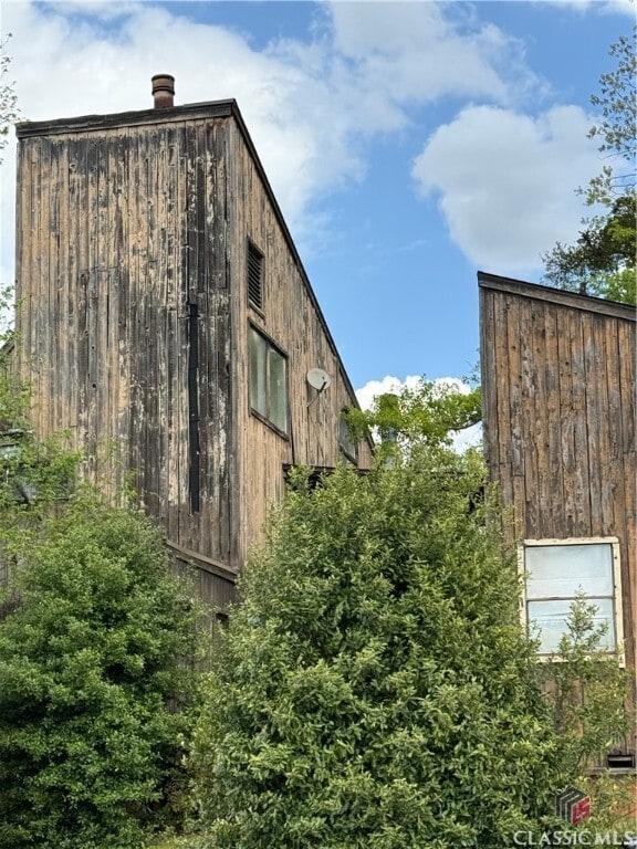 property at 2806 Shell Bark Rd