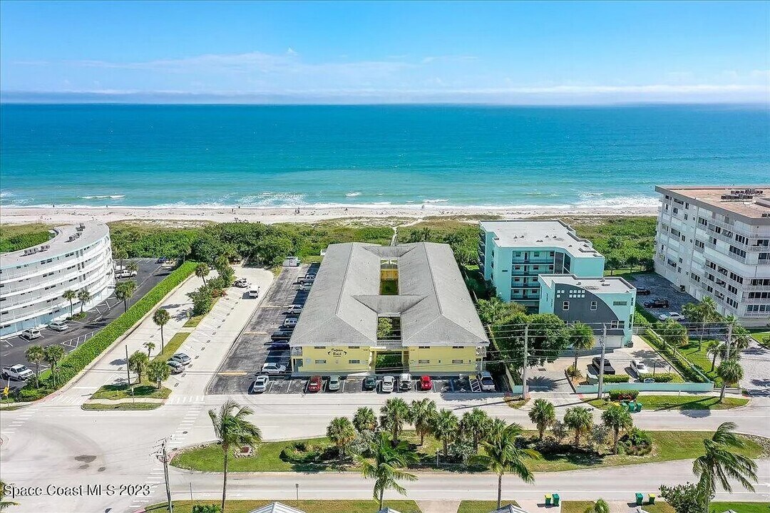 3820 Ocean Beach Blvd in Cocoa Beach, FL - Building Photo