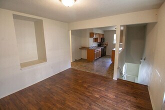 1013 W Ash St in Columbia, MO - Building Photo - Building Photo