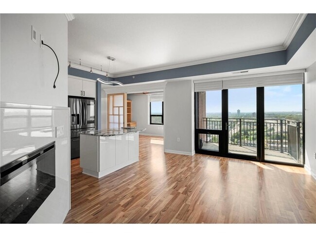 500 E Grant St in Minneapolis, MN - Building Photo - Building Photo