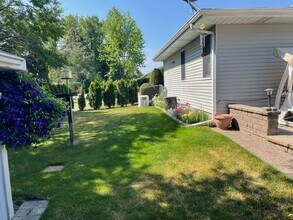 20693 N Eugene Ave in Prairie View, IL - Building Photo - Building Photo