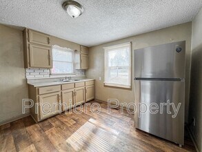 1200 E South Ave in Independence, MO - Foto de edificio - Building Photo