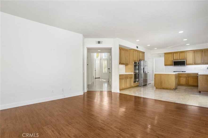 11 Cipriani in Irvine, CA - Building Photo