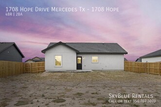 1708 Hope Dr in Mercedes, TX - Building Photo - Building Photo